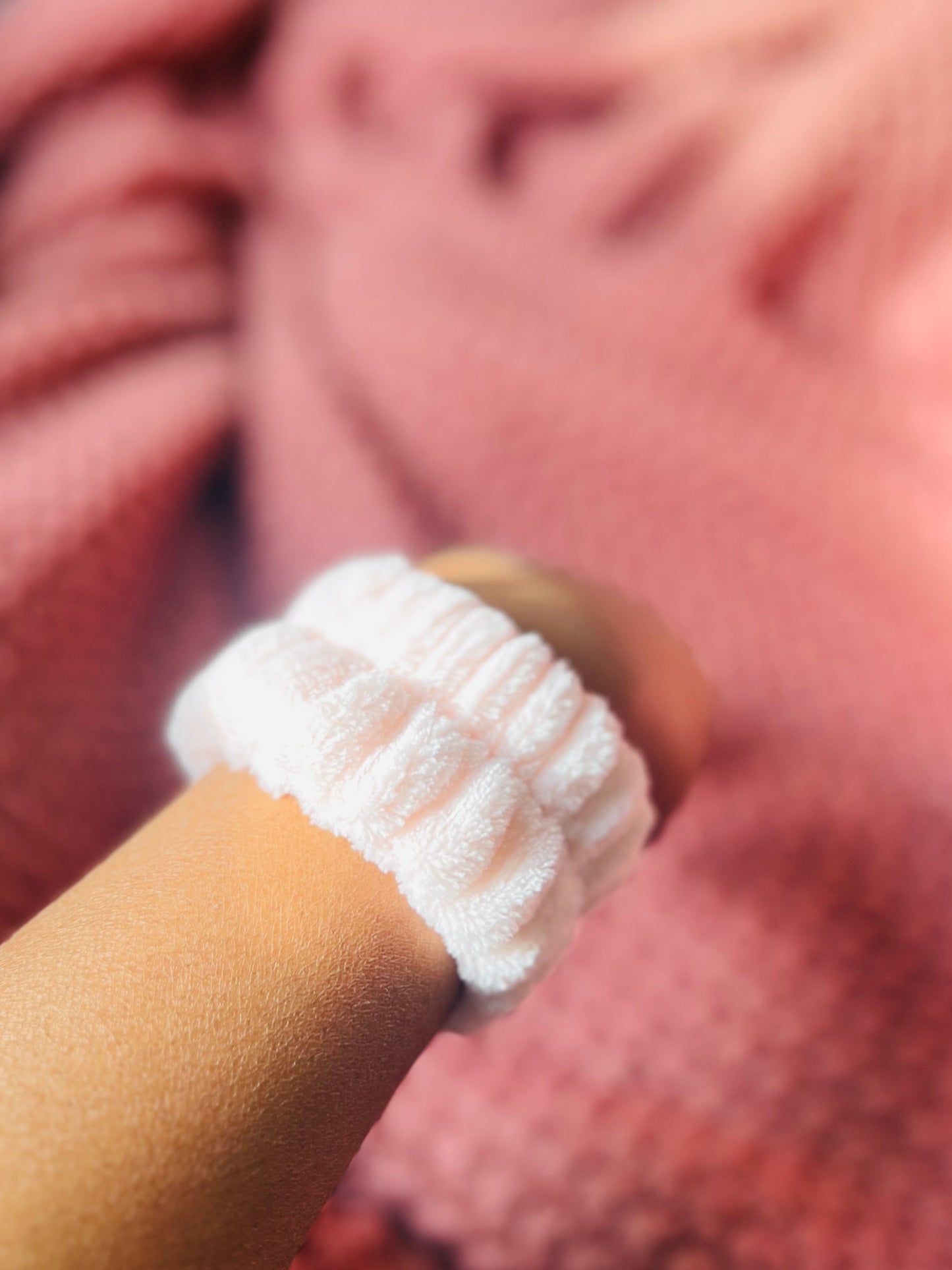 LuxeCare Plush Spa Headband & Wristband Set