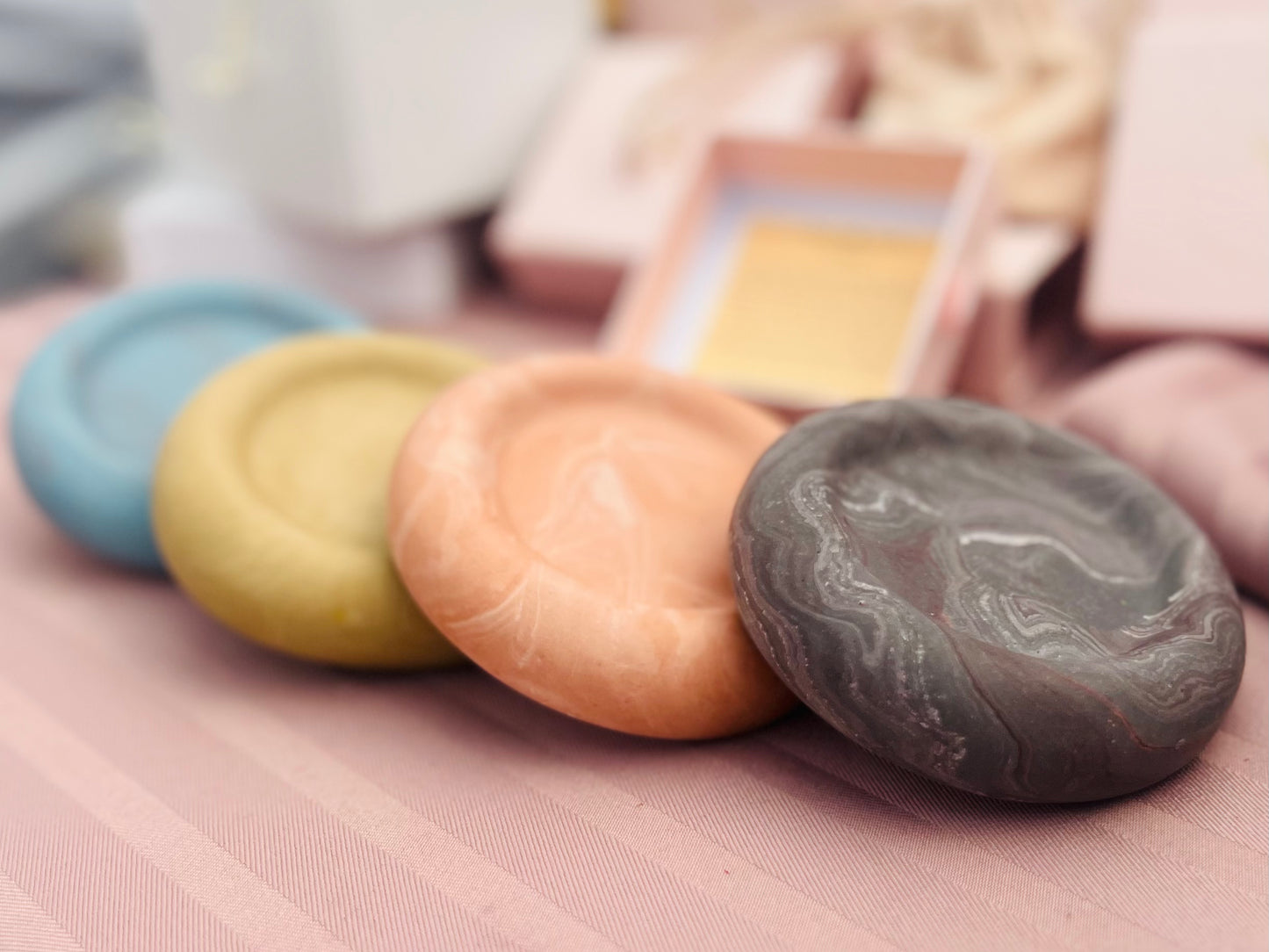 Donut Shaped Beauty Dish