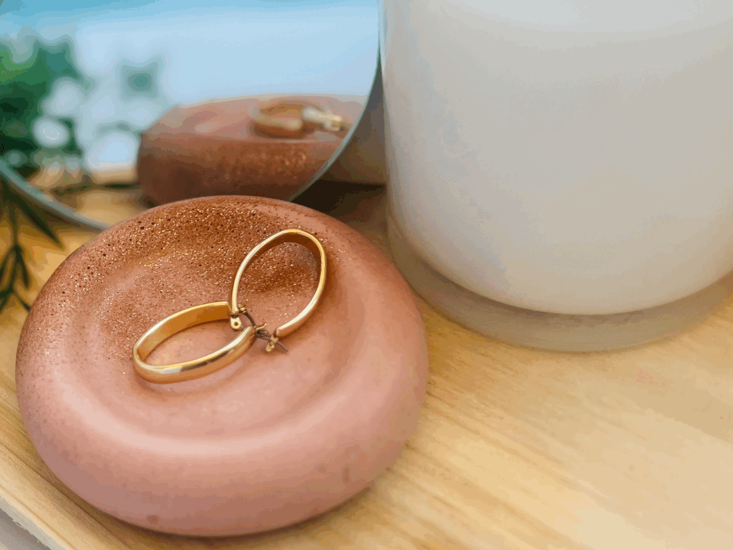 Donut Shaped Beauty Dish